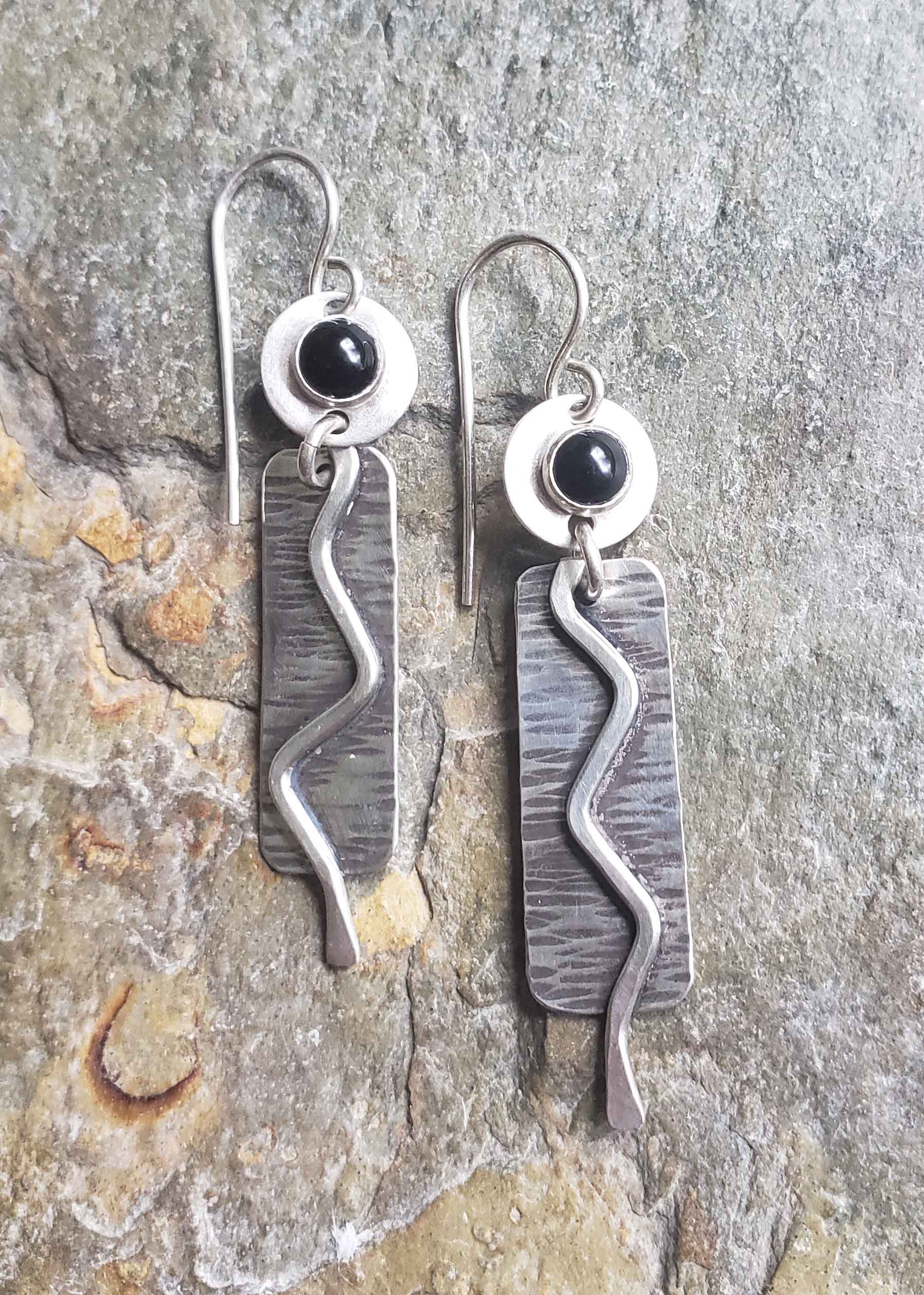 Discovery silver earrings with black onyx.