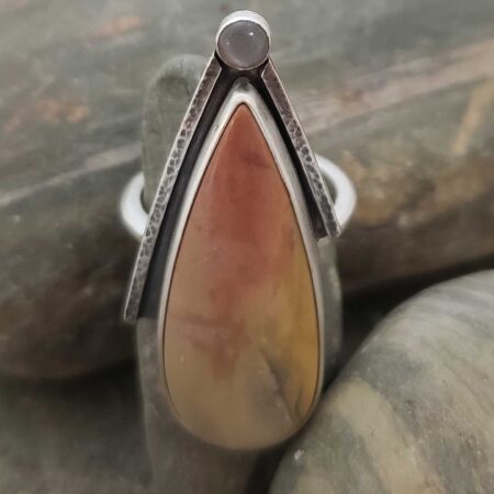 Rusts, golds and greys in this Lahontonite and Silver Moonstone Ring size 8.5