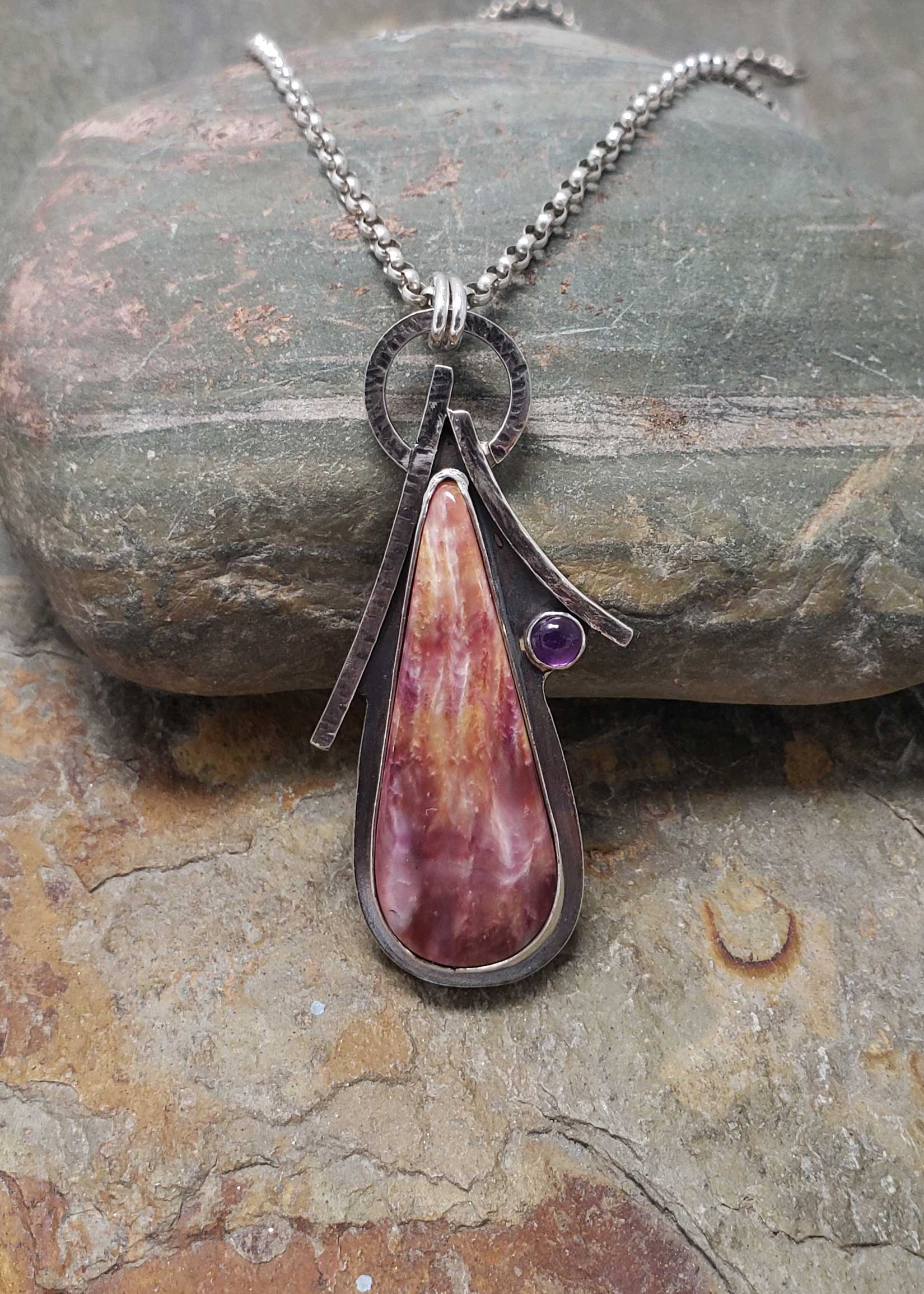 Calming Angel – Spiney Oyster and Amethyst